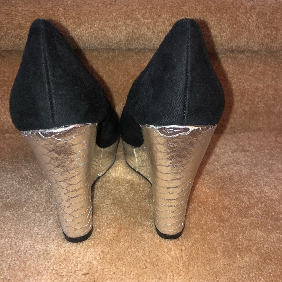 Kardashian Kollection Black Silver Wedge Heels 7.5 - Picture 6 of 8